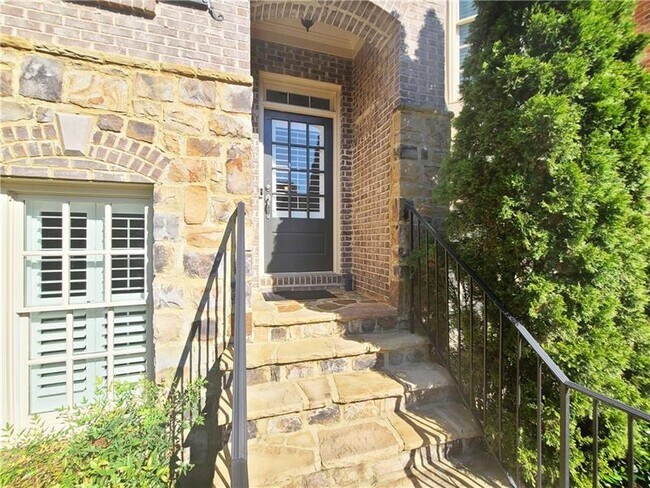 Building Photo - 638 Parkside Village Dr