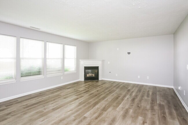 Foto del edificio - 1446 Hillcot Ln
