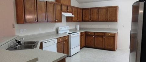 Building Photo - 1608 Sutton Pl