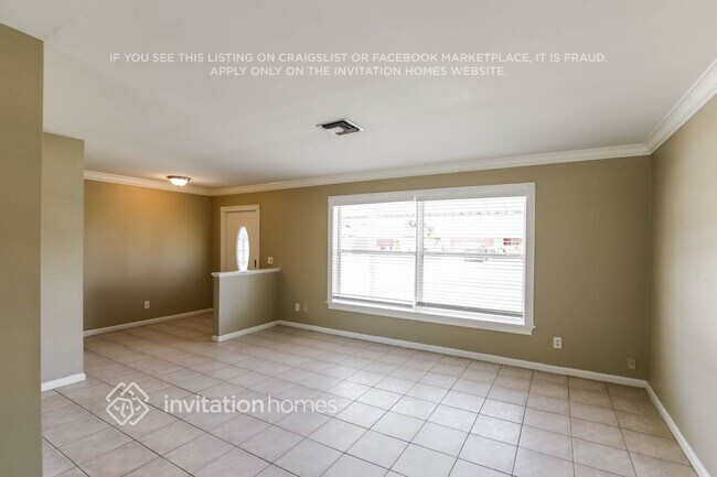 Foto del edificio - 1382 Woodcrest Rd E