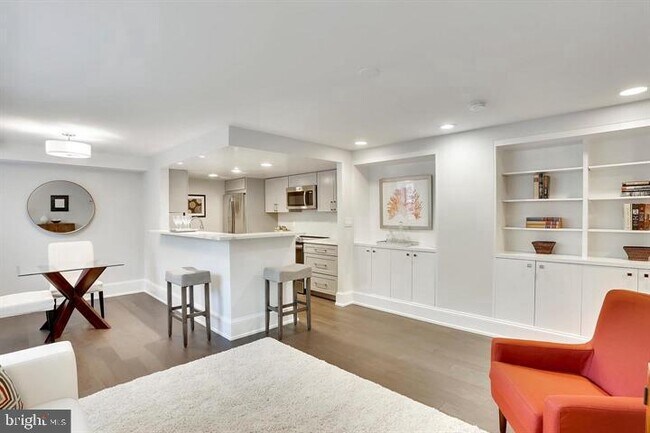 Foto del edificio - 2129 Florida Ave NW