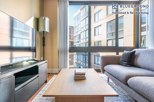 Foto del edificio - 415 L St NW