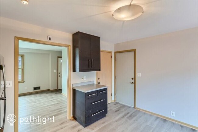 Building Photo - 1771 City Heights Dr, Maplewood, MN, 55117