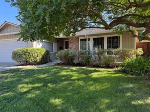 Building Photo - 4886 Blue Ridge Dr
