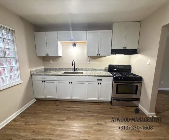 Building Photo - This beautifully updated 3-bedroom, 1.5-bath single-family home is ready for move-in!