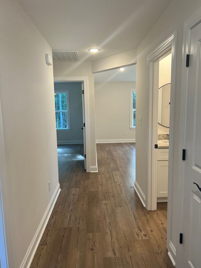 Building Photo - BEAUTIFUL NEW home!!! ??? 3 Bedrooms, 2 Ba...