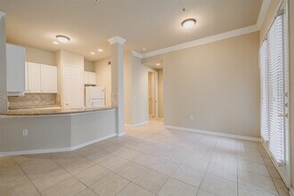 Building Photo - 2400 McCue Rd