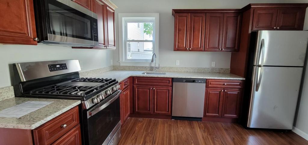 Foto principal - 165 4th St