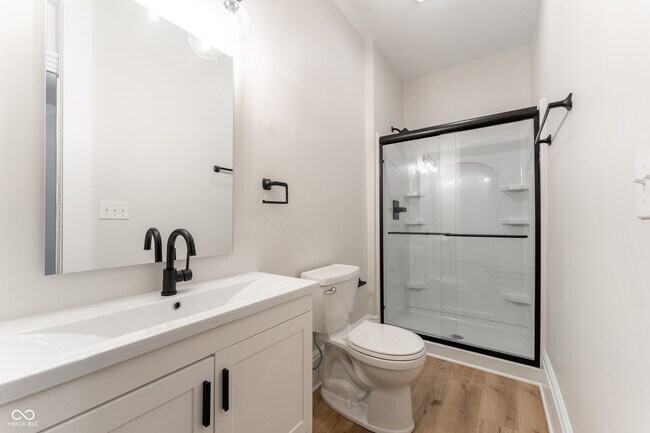 Foto del edificio - 874 Fletcher Ave