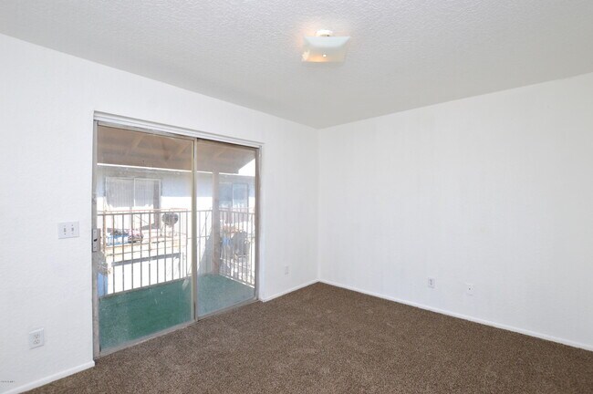 Foto del edificio - 4211 S 3rd St