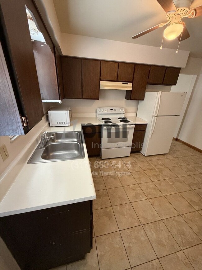 Foto del edificio - 232 S Green St