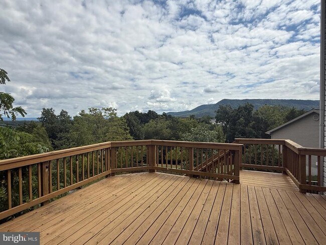 Foto del edificio - 51 Crystal Hill Ct