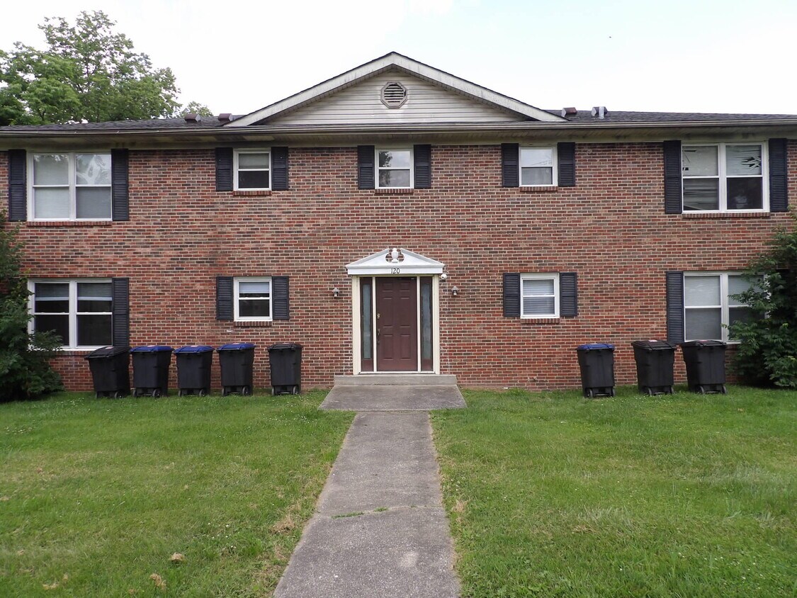 Primary Photo - 120 Compton Dr