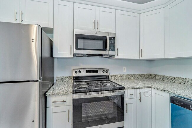 Foto del edificio - 423 Highland Ave