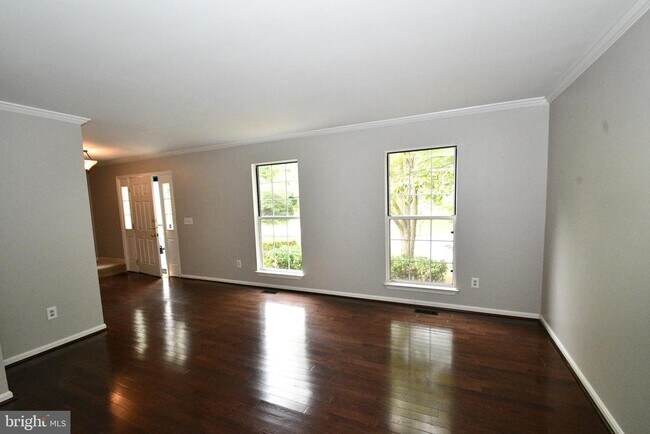 Foto del edificio - 38 Charleston Ct