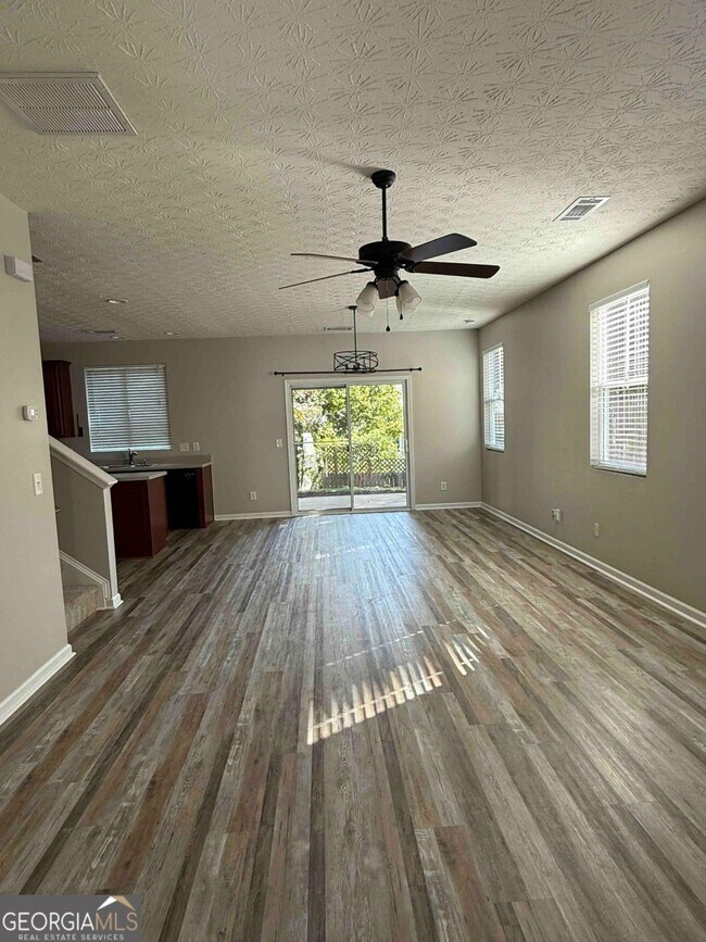 Foto del edificio - 503 Sautee Pl