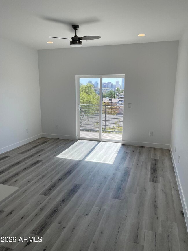 Building Photo - 1457 E Taylor St