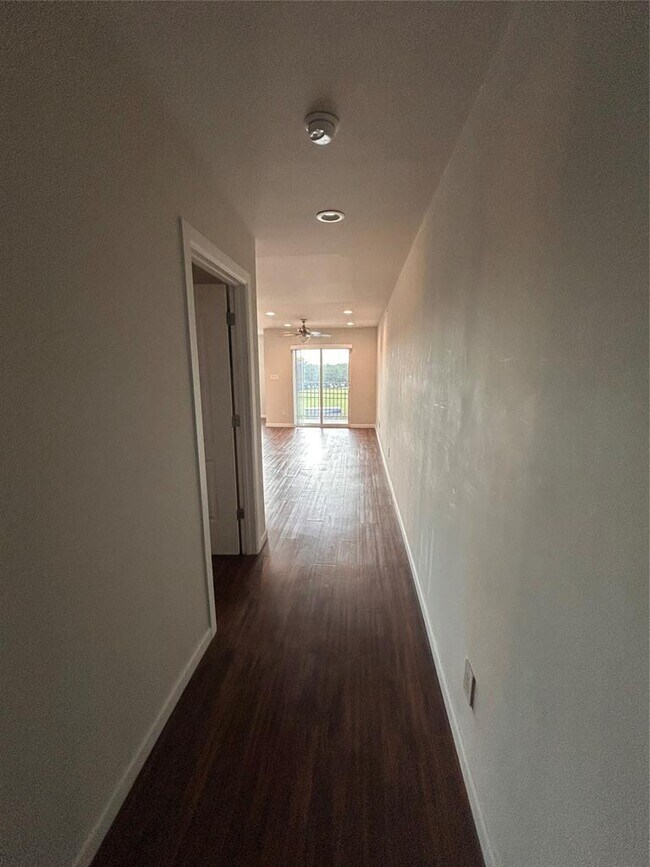 Foto del edificio - 901 E 40th St