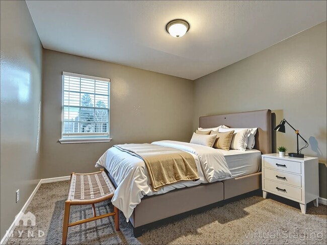 Foto del edificio - 1010 N Meadows Dr