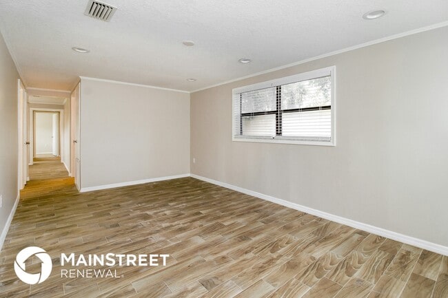 Building Photo - 243 Acorn Dr
