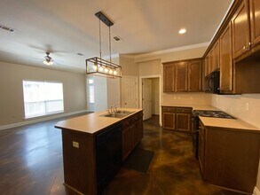 Building Photo - 5235 Paducah Ct