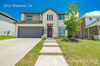 Building Photo - 1016 Mamavic Ln