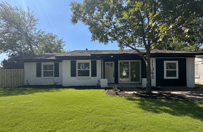 Building Photo - 11380 Lanewood Cir