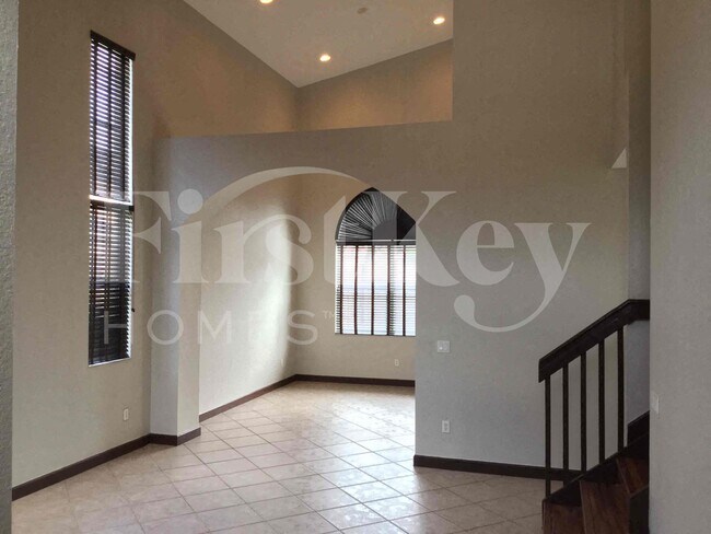 Foto del edificio - 4104 NE 22nd Ln
