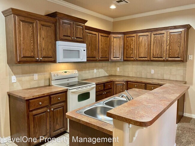 Building Photo - 3 br, 2 bath House - 1209 Cedar Creek Drive
