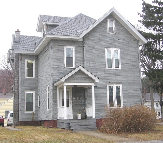 Primary Photo - 1064 Park St