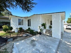 Building Photo - 4622 La Canada Blvd