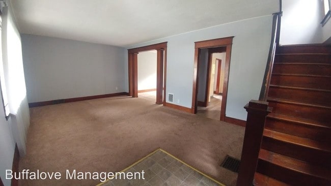Building Photo - 3 br, 1 bath House - 272 Stockbridge
