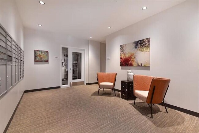 Foto del edificio - 8 Harrison Ave