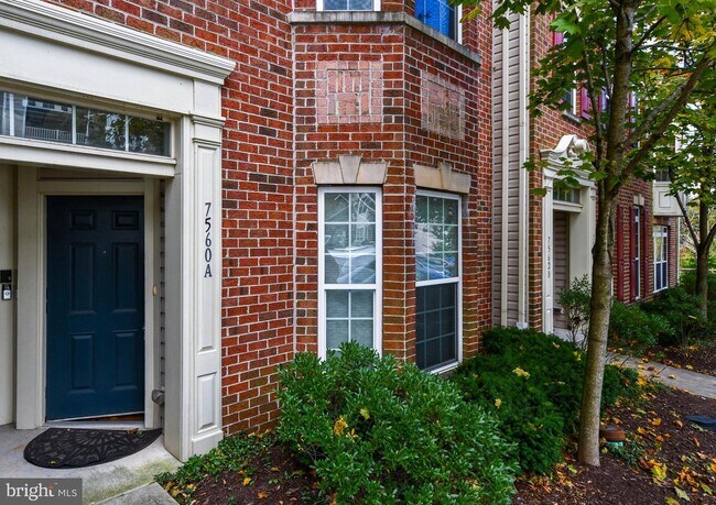Building Photo - 7560 Stoney Run Dr