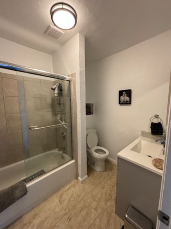 Foto del edificio - 2206 E 24th St