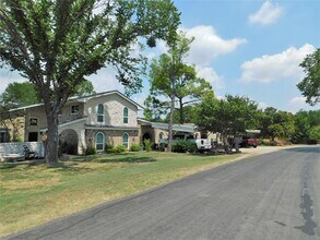 Building Photo - 2039 Britt Dr