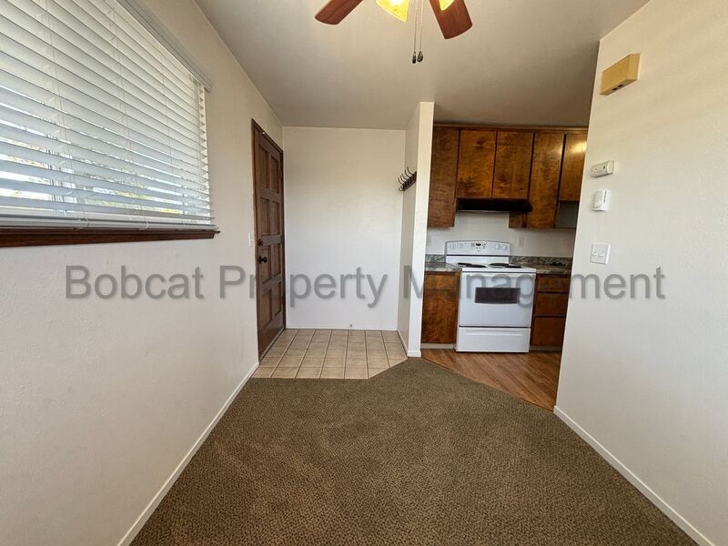 Primary Photo - 1516 South Ct