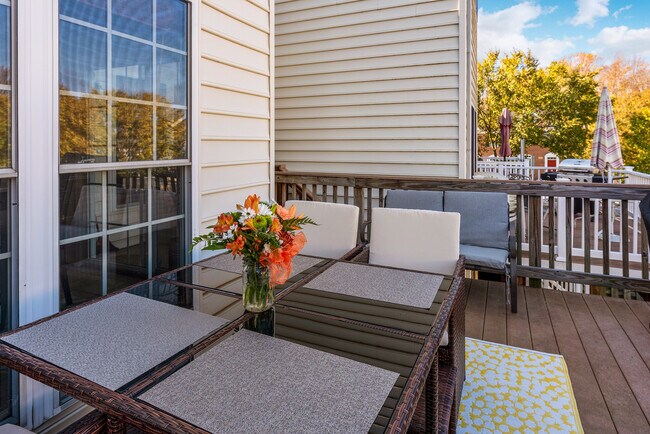 Building Photo - 2431 Jostaberry Way