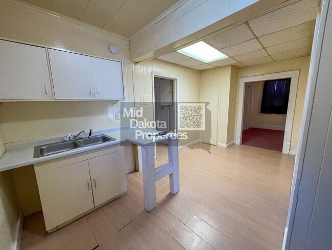 Foto del edificio - 112 N Rowley St