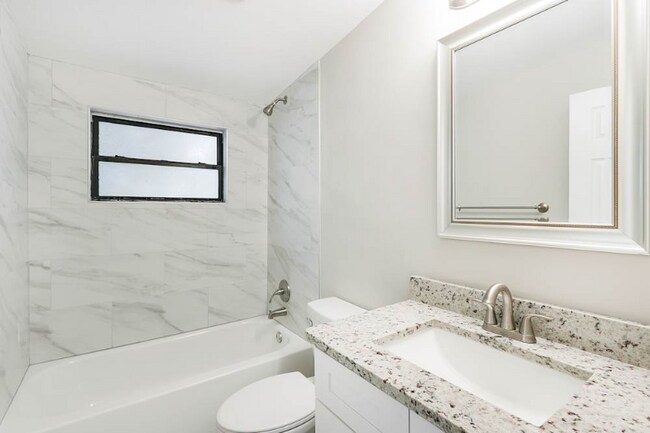 Foto del edificio - 6813 Tuttle St