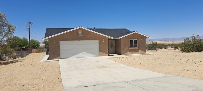 Foto del edificio - 3 Bedroom/ 2 Bathroom - Welcome Home