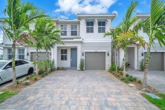 Building Photo - 142 SW 171st Way