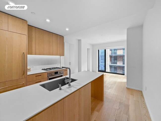 Foto del edificio - 98 Front St