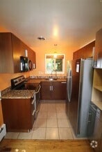 Building Photo - 908 S Gaines St