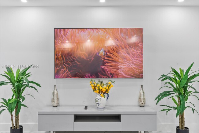 Building Photo - 1247 Jackson St