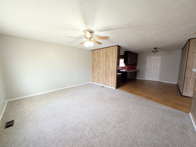 Building Photo - 6003 Sunrise Dr