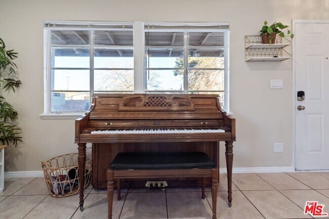 Foto del edificio - 38457 Sumac Ave