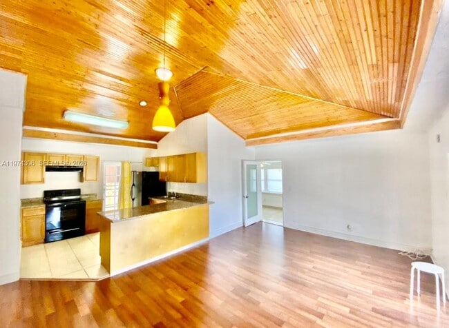 Building Photo - 2402 NW 42nd St