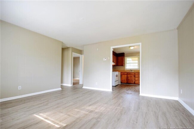 Building Photo - 503 N Grogg St