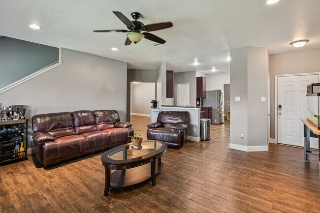 Building Photo - 1226 Newsome Glenn Dr